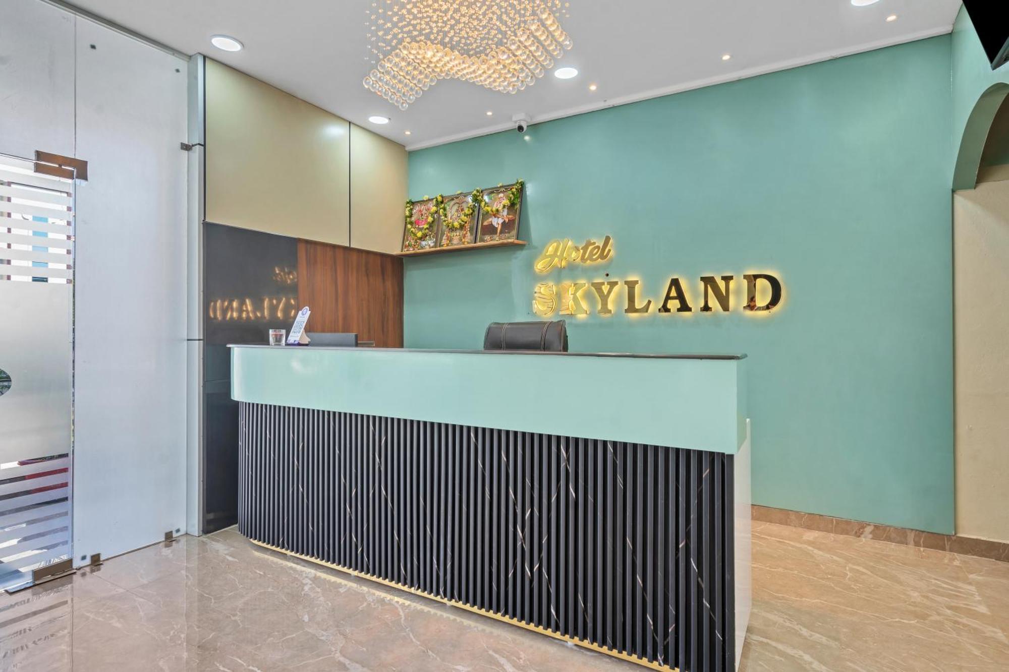 Hotel Sky Land Khammam Exterior photo