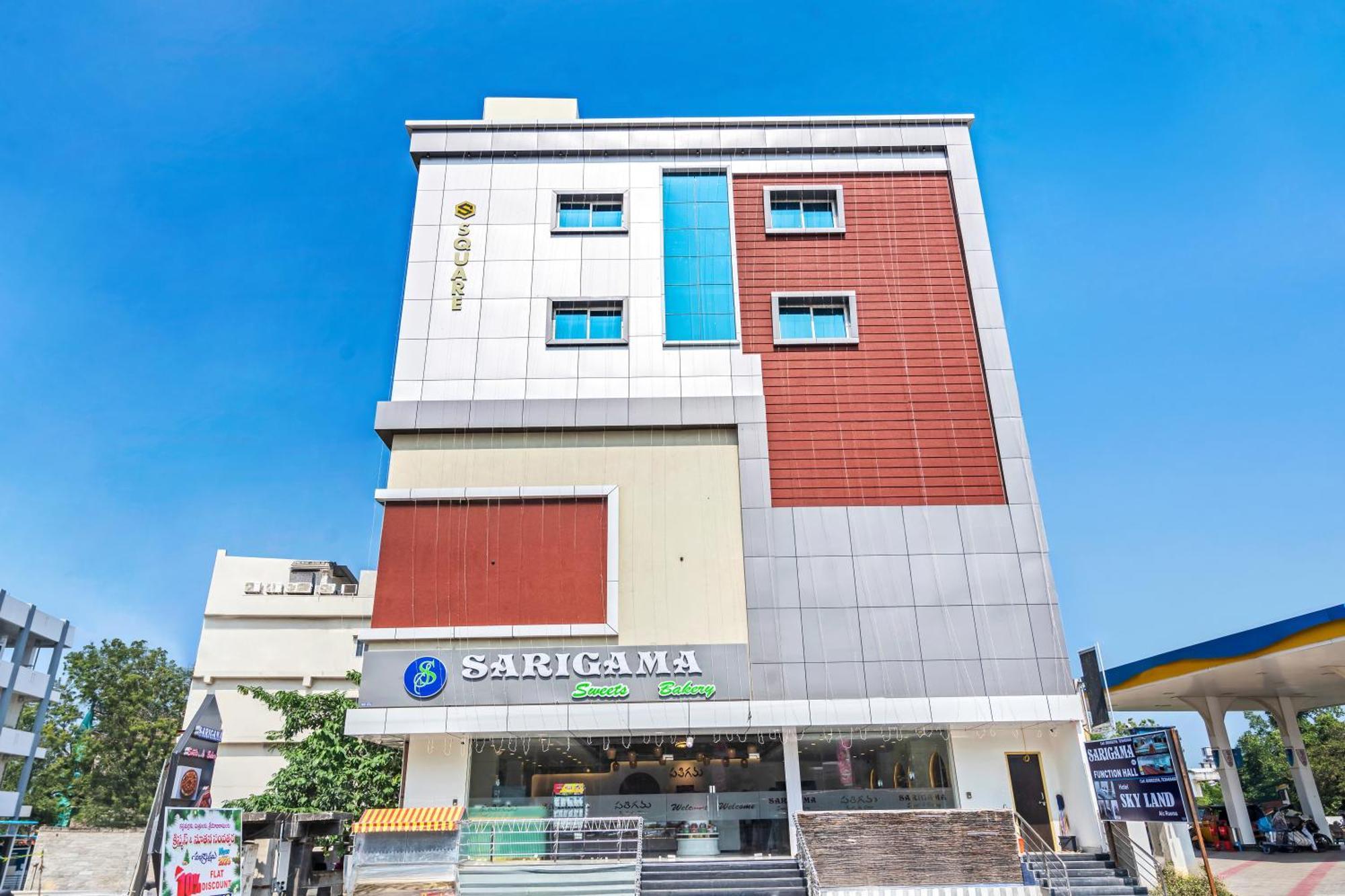 Hotel Sky Land Khammam Exterior photo