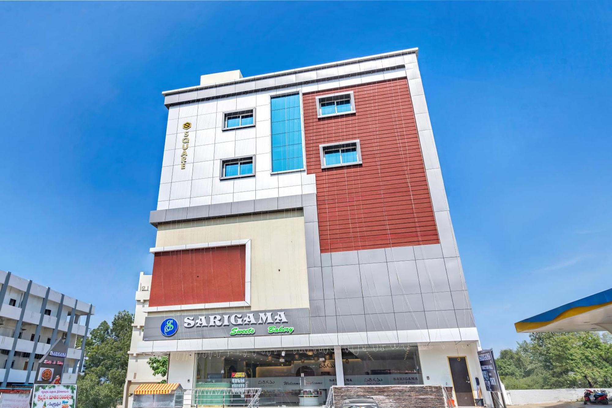 Hotel Sky Land Khammam Exterior photo