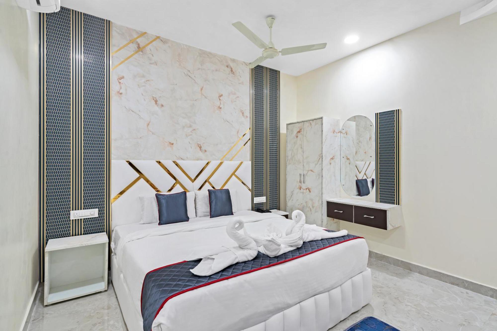 Hotel Sky Land Khammam Exterior photo